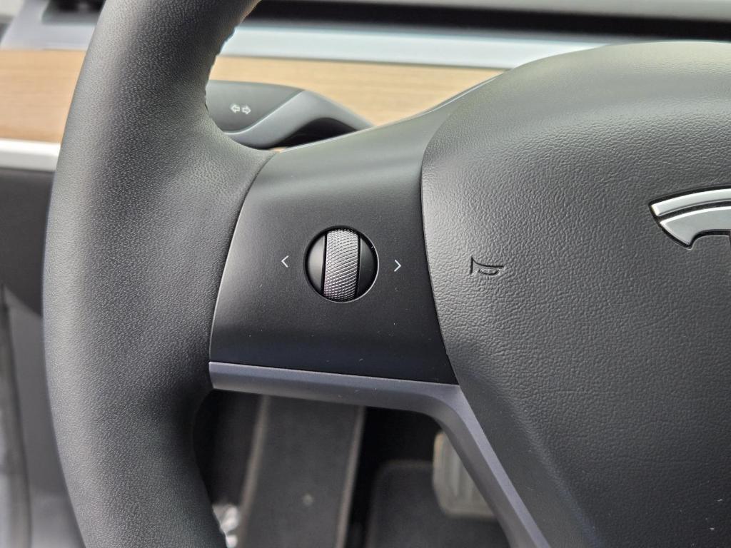 used 2021 Tesla Model 3 car, priced at $25,500