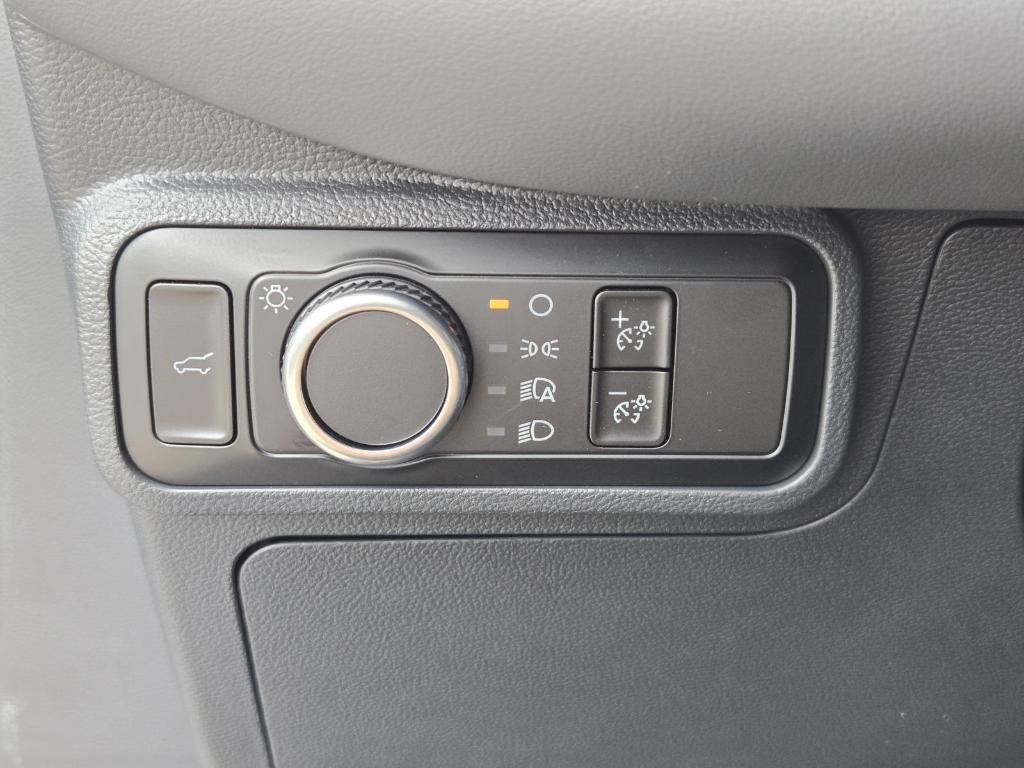 new 2025 Ford Explorer car, priced at $42,204