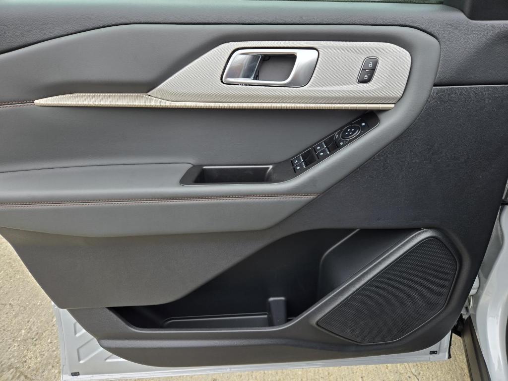 new 2025 Ford Explorer car, priced at $42,204
