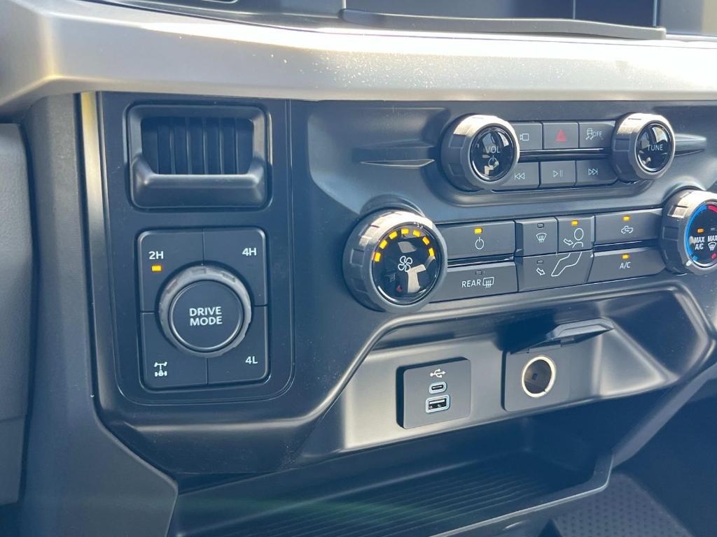 new 2025 Ford F-250 car, priced at $70,198