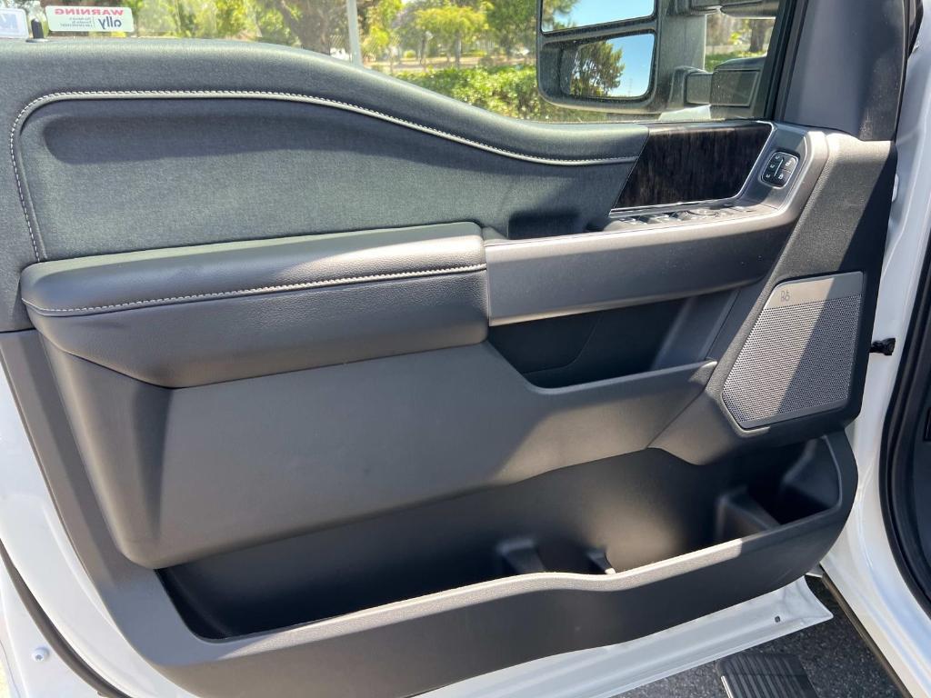 new 2025 Ford F-250 car, priced at $89,012