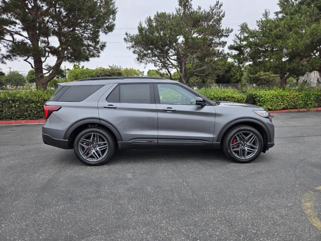 new 2025 Ford Explorer car, priced at $53,836