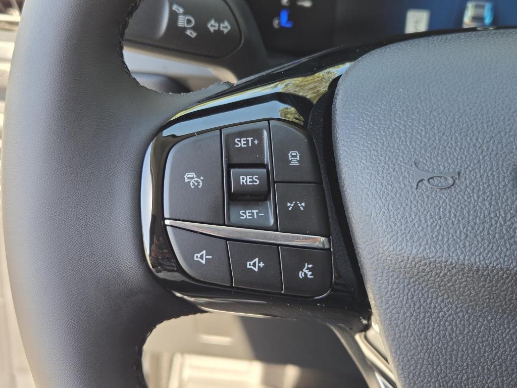 new 2025 Ford Escape car, priced at $32,095