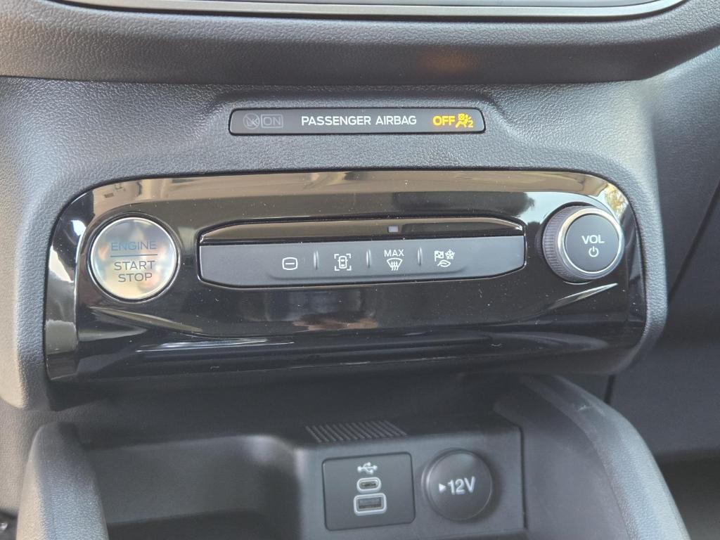 new 2025 Ford Escape car, priced at $32,095