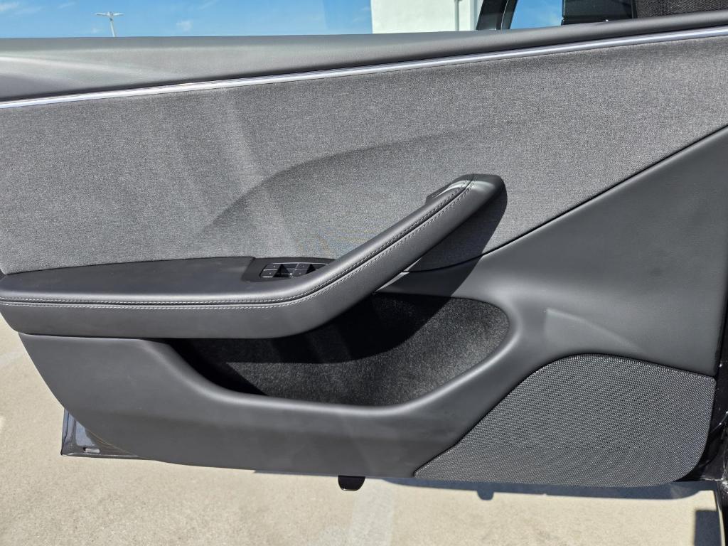 used 2025 Tesla Model 3 car, priced at $35,999