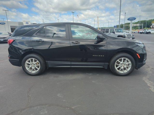 used 2022 Chevrolet Equinox car, priced at $21,364