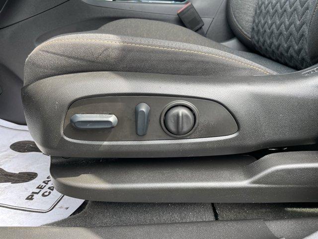 used 2022 Chevrolet Equinox car, priced at $21,637