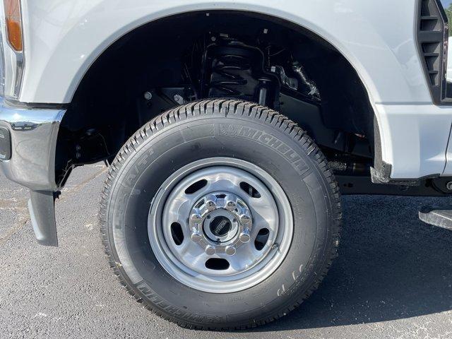 new 2025 Ford F-250 car, priced at $55,535