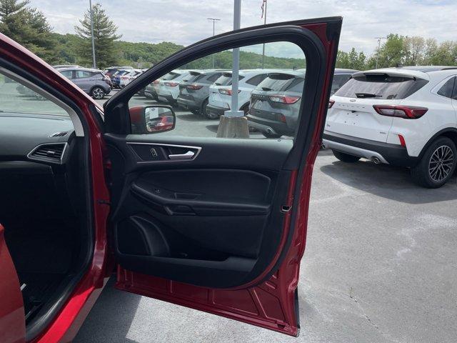 used 2022 Ford Edge car, priced at $29,888