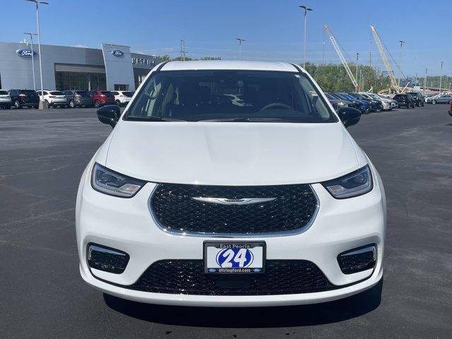 used 2024 Chrysler Pacifica car, priced at $37,888