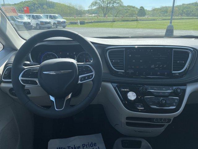 used 2024 Chrysler Pacifica car, priced at $37,888