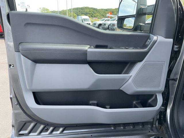 new 2025 Ford F-250 car, priced at $54,550