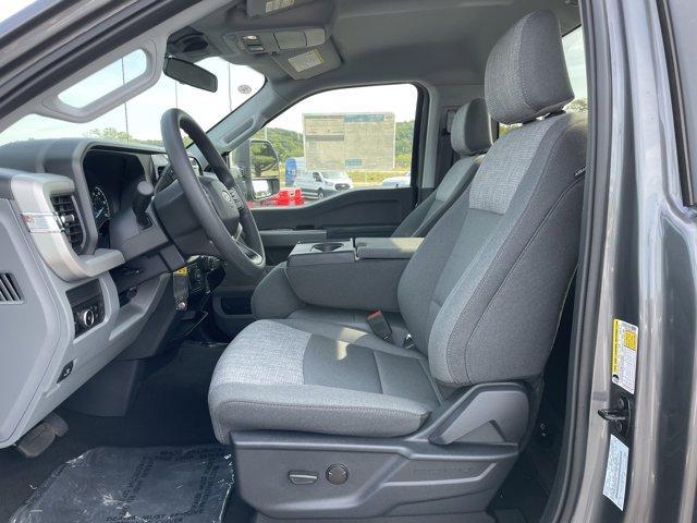 new 2025 Ford F-250 car, priced at $54,550