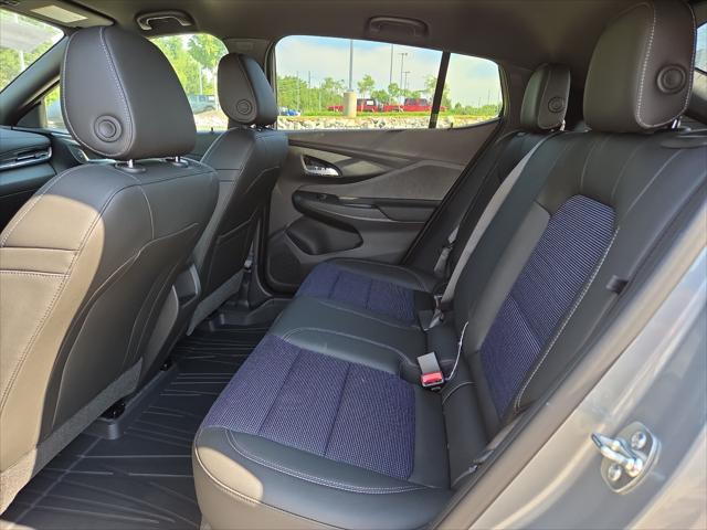 new 2025 Buick Envista car, priced at $24,125