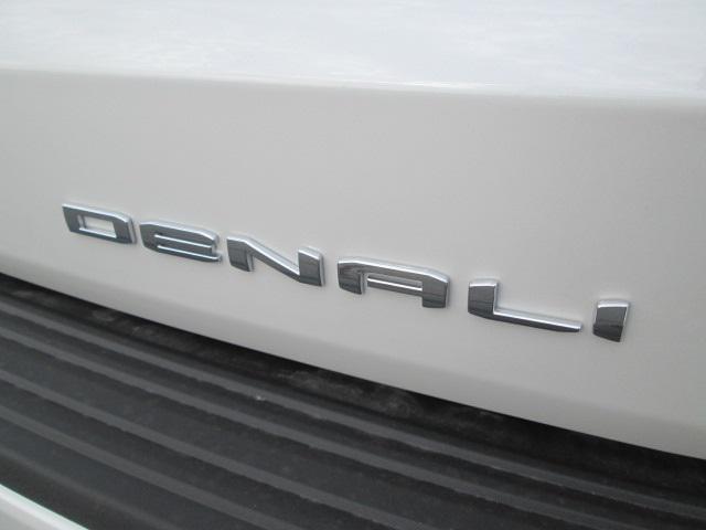 new 2024 GMC Yukon car, priced at $88,005