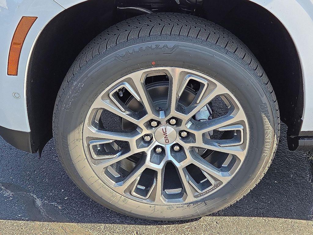 new 2026 GMC Yukon car, priced at $87,555