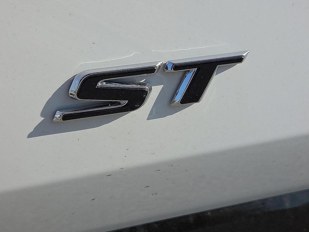 new 2026 Buick Encore GX car, priced at $25,920