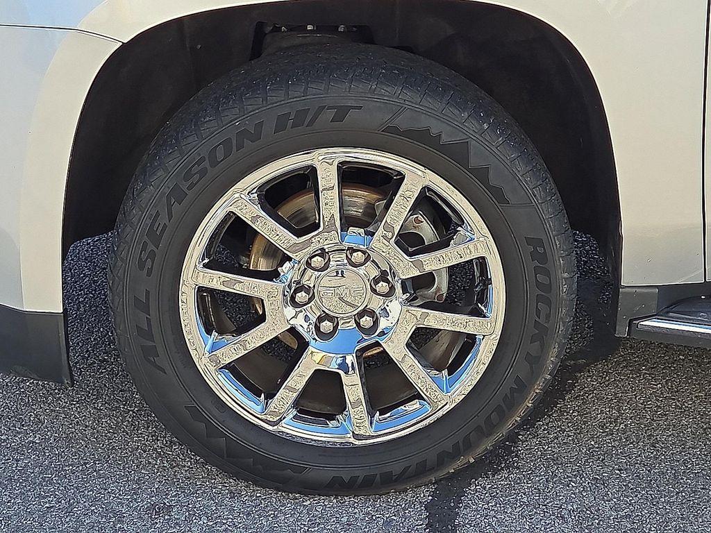 used 2017 GMC Yukon XL car, priced at $25,525