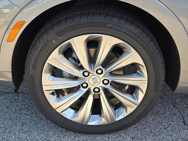 new 2025 Buick Envista car, priced at $30,021