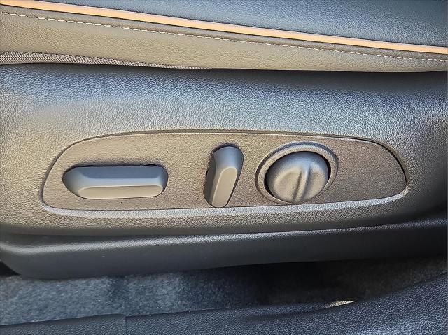 new 2025 Buick Envista car, priced at $30,021