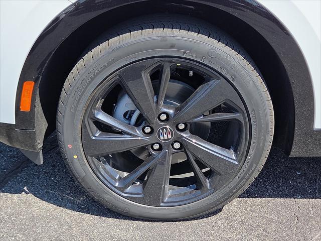 new 2025 Buick Envision car, priced at $38,620