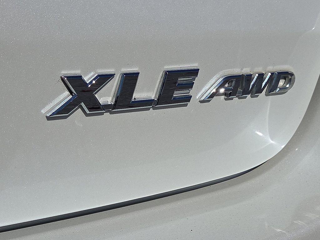 used 2017 Toyota Highlander car, priced at $23,475