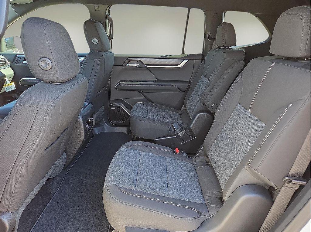 new 2026 GMC Acadia car, priced at $44,189