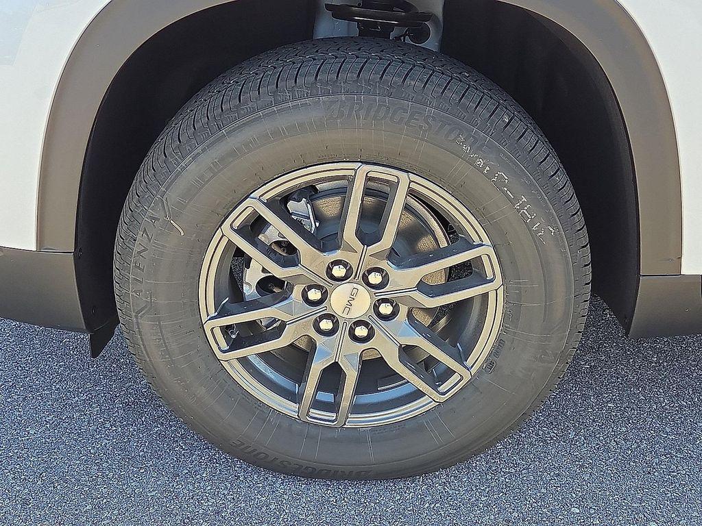 new 2026 GMC Acadia car, priced at $44,189