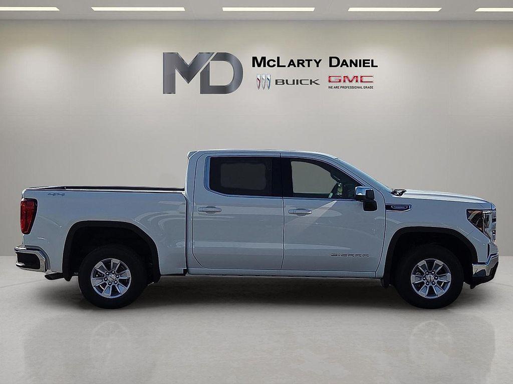 new 2026 GMC Sierra 1500 car, priced at $46,550