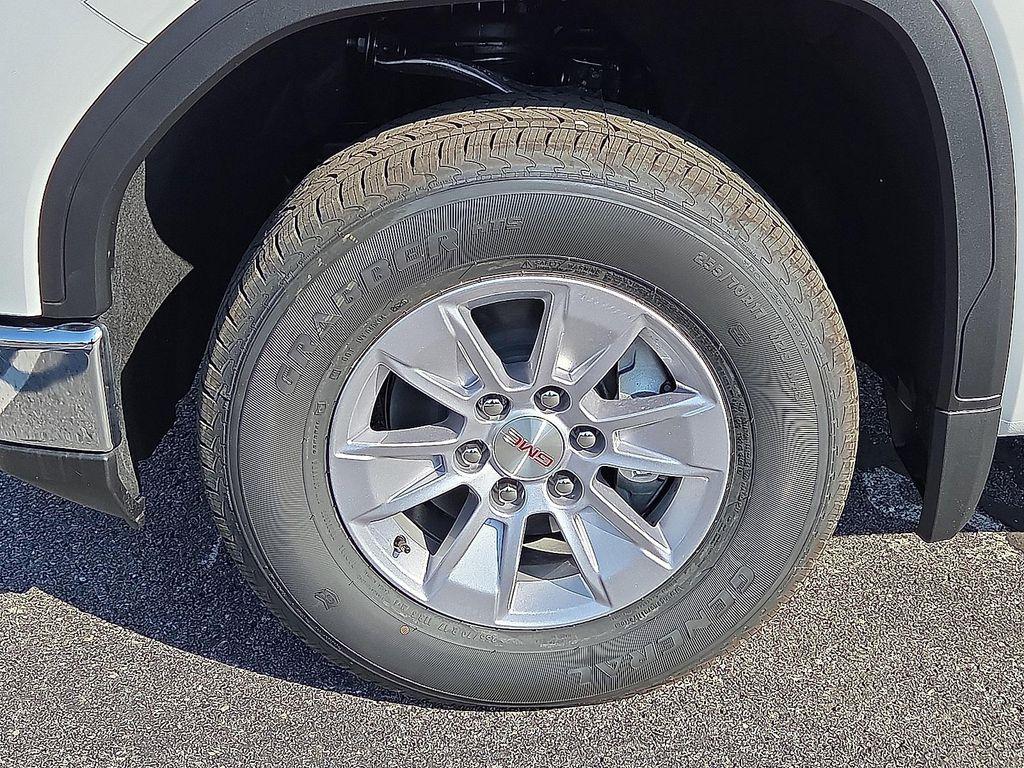 new 2026 GMC Sierra 1500 car, priced at $46,550