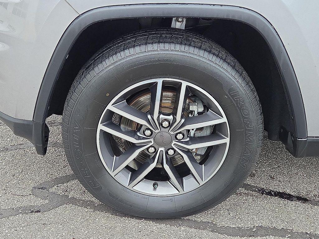 used 2019 Jeep Grand Cherokee car, priced at $16,244