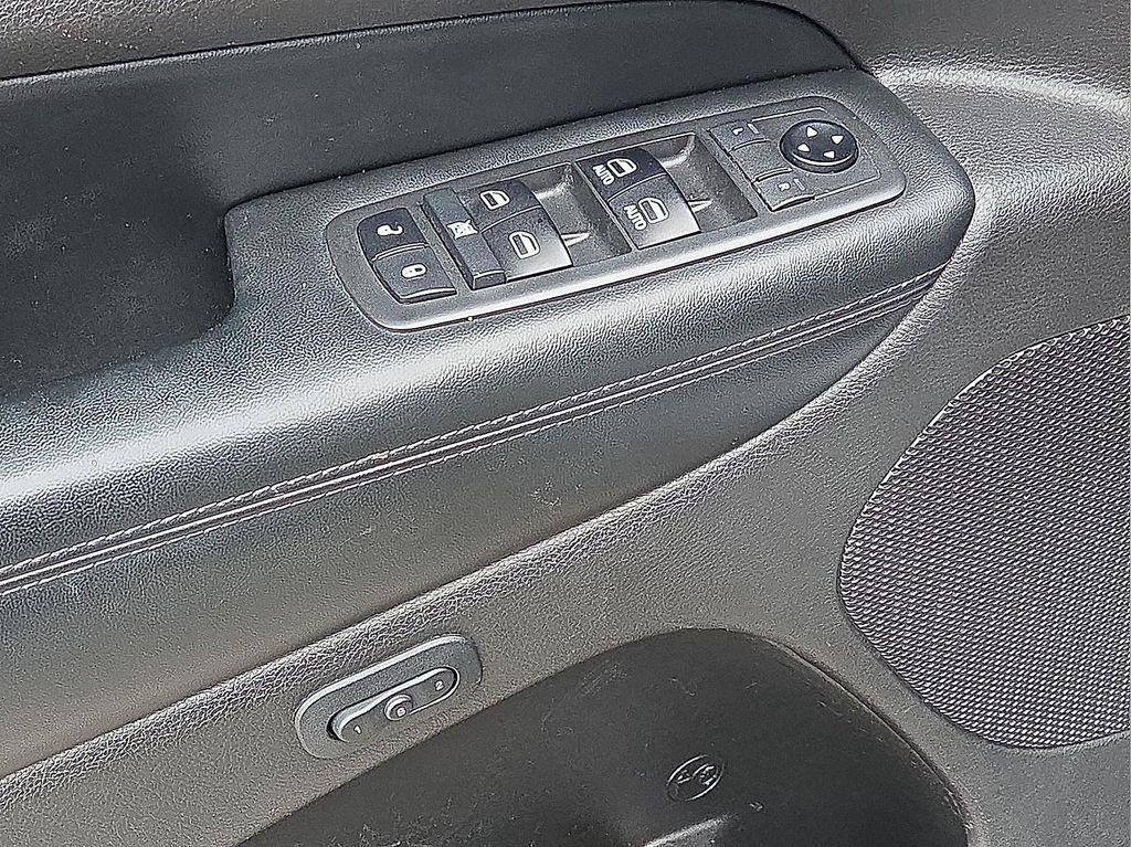 used 2019 Jeep Grand Cherokee car, priced at $16,244