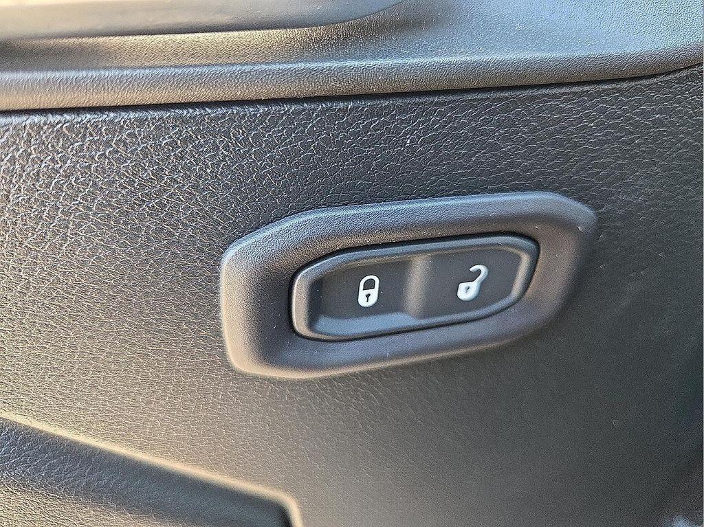 used 2018 Jeep Wrangler Unlimited car, priced at $29,266