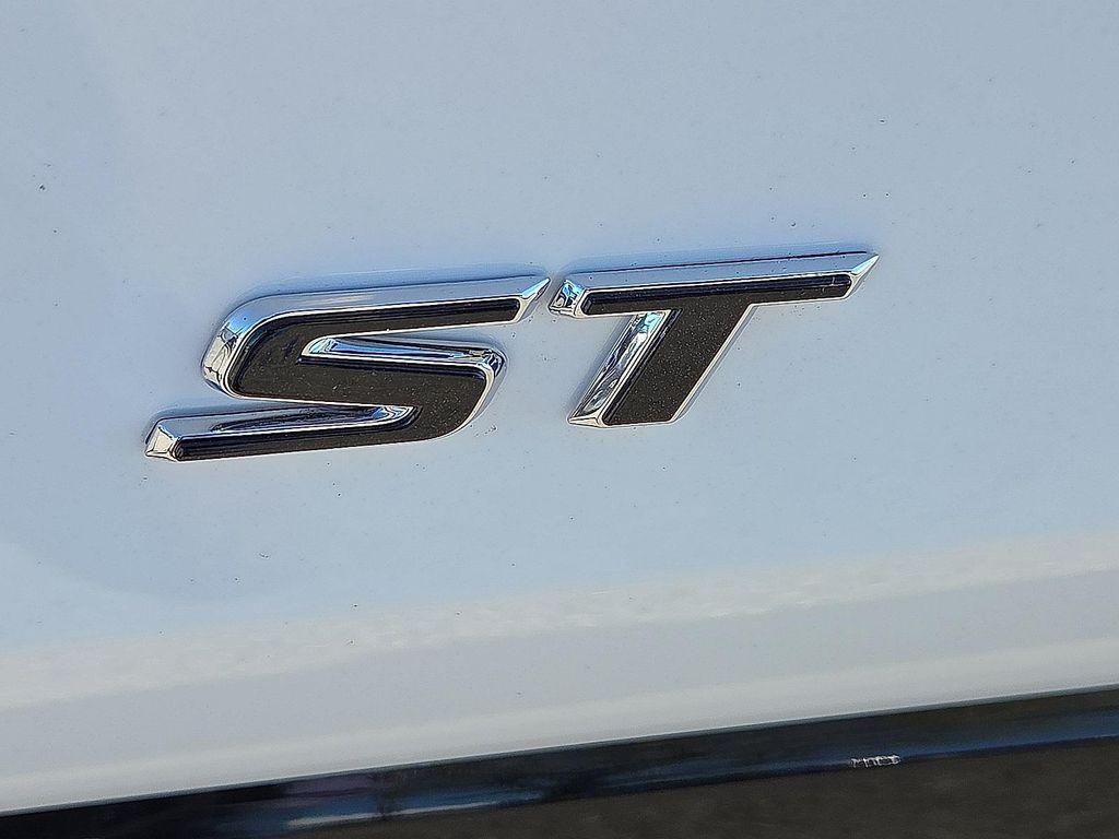 new 2026 Buick Encore GX car, priced at $23,185