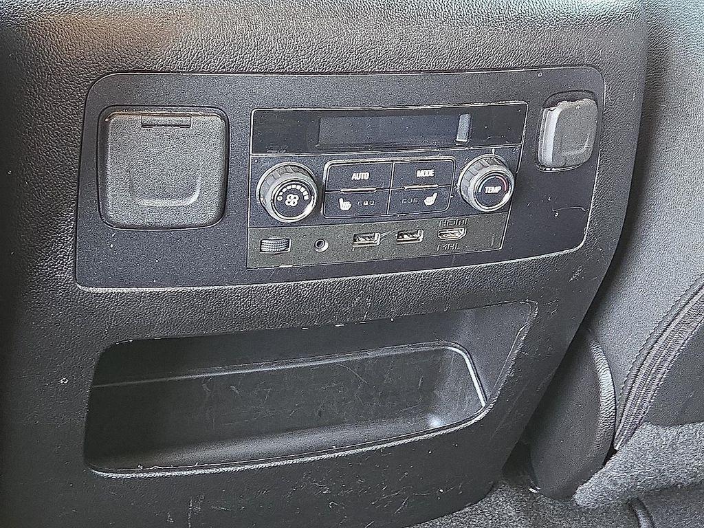 used 2018 GMC Yukon car, priced at $29,093