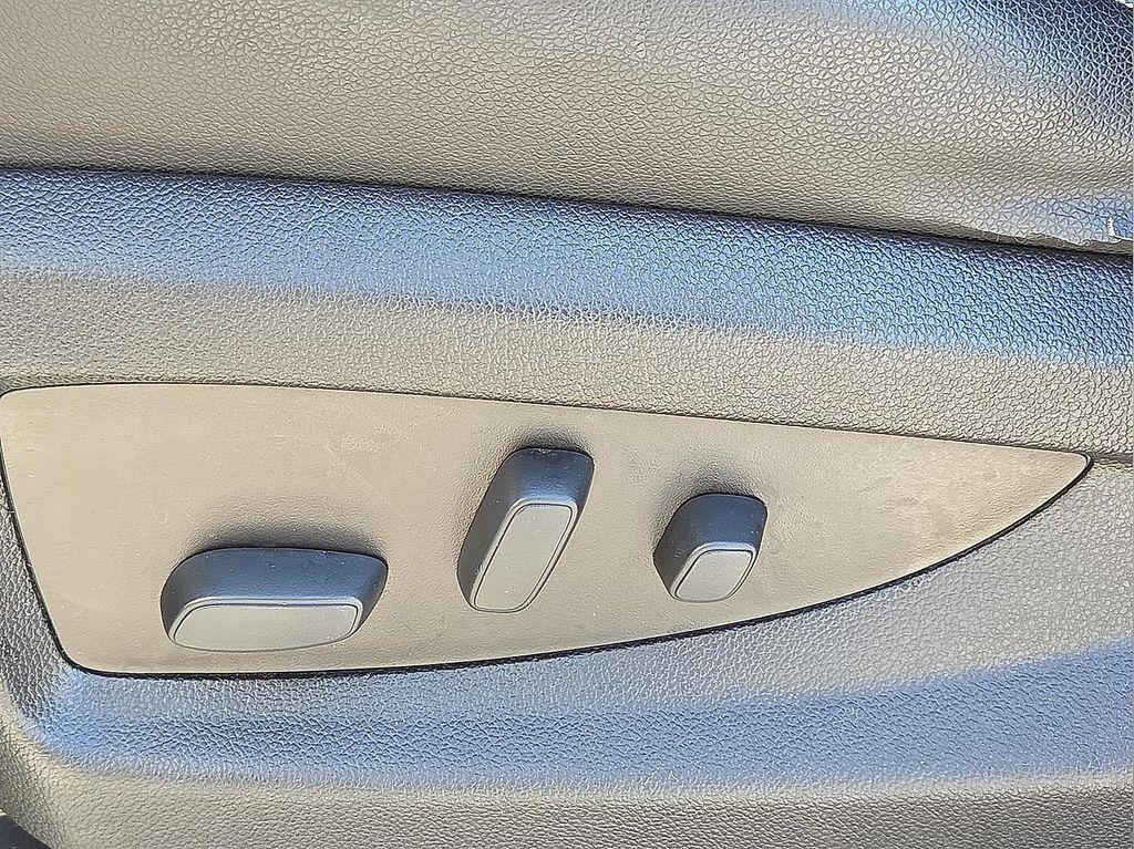 used 2018 GMC Yukon car, priced at $29,093