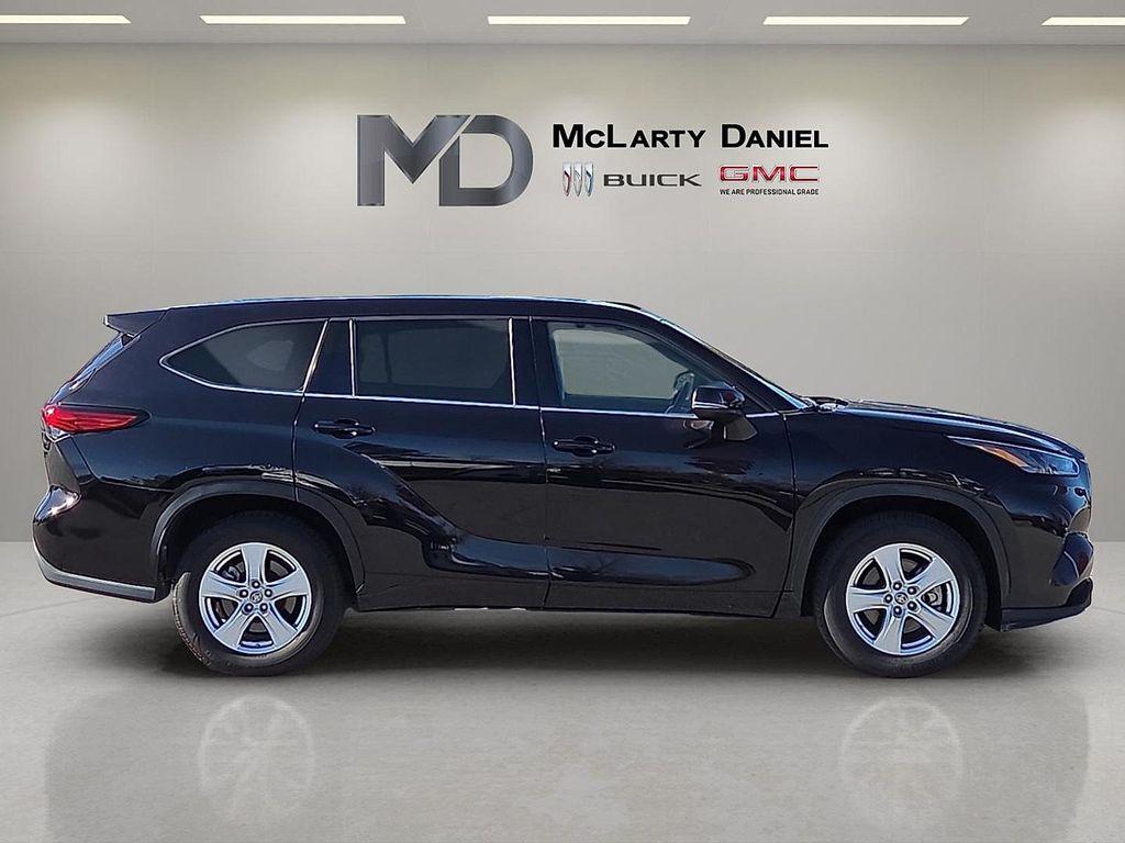 used 2022 Toyota Highlander car, priced at $29,775
