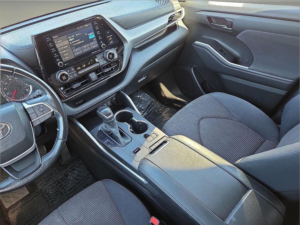 used 2022 Toyota Highlander car, priced at $29,775