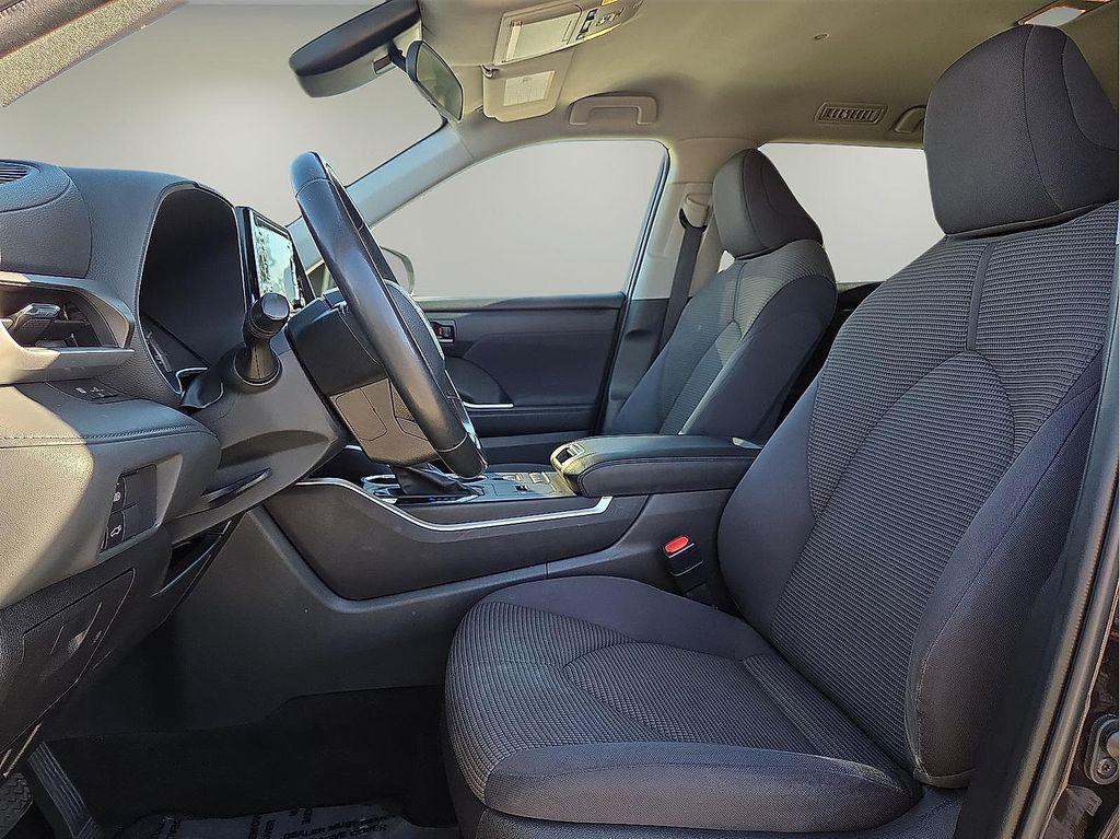 used 2022 Toyota Highlander car, priced at $29,775