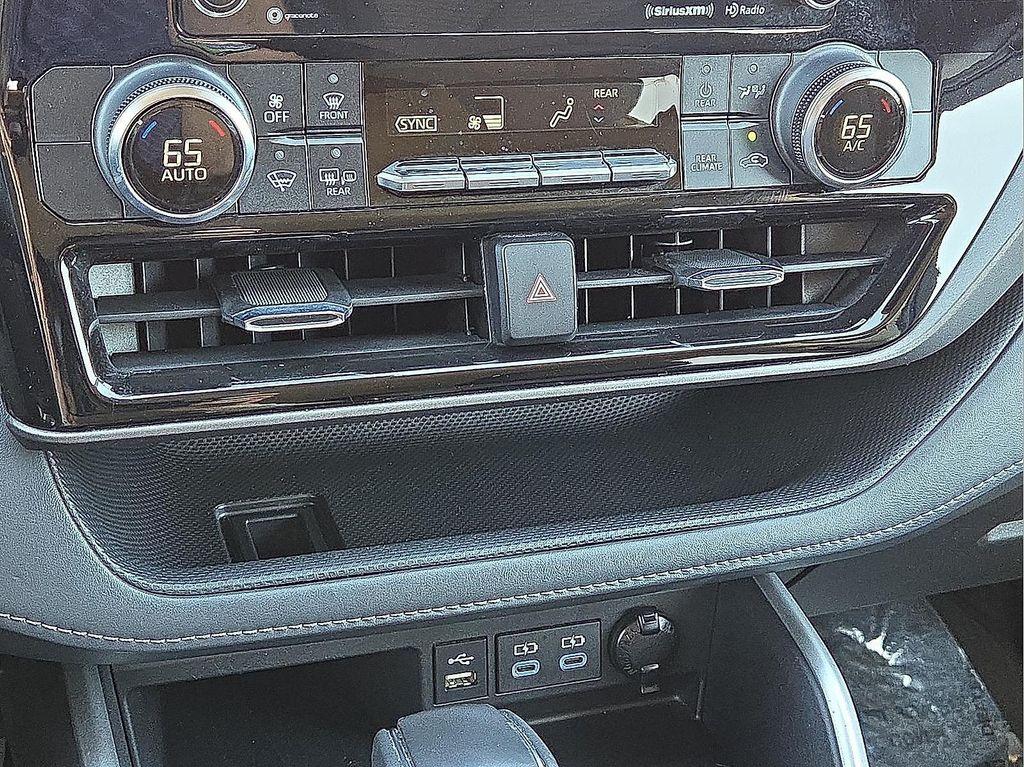 used 2022 Toyota Highlander car, priced at $29,775