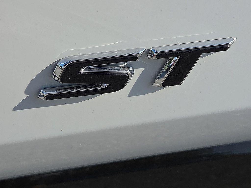 new 2026 Buick Encore GX car, priced at $25,920