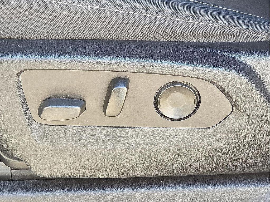 used 2022 GMC Sierra 1500 car, priced at $36,444