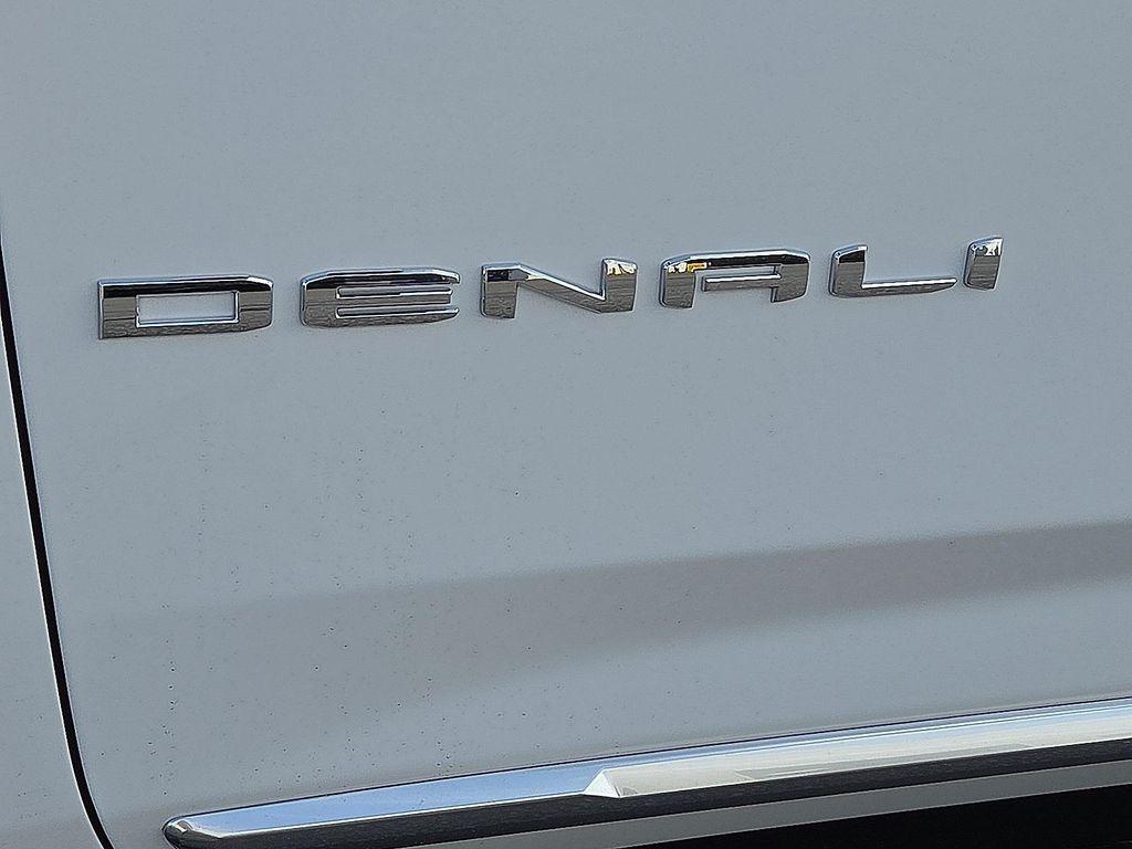 new 2026 GMC Yukon XL car, priced at $85,183