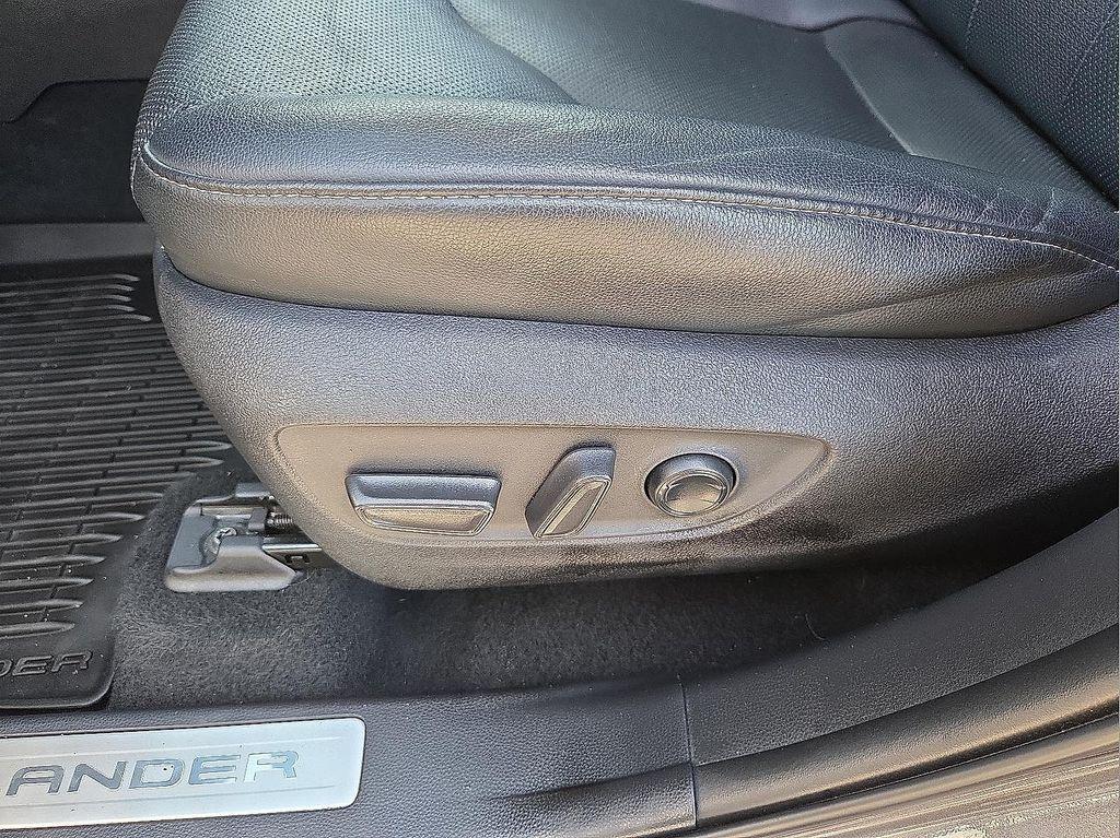 used 2021 Toyota Highlander Hybrid car, priced at $34,880