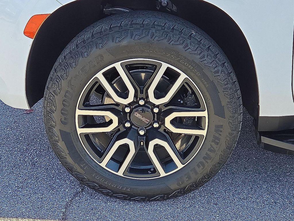 used 2023 GMC Yukon car, priced at $55,915