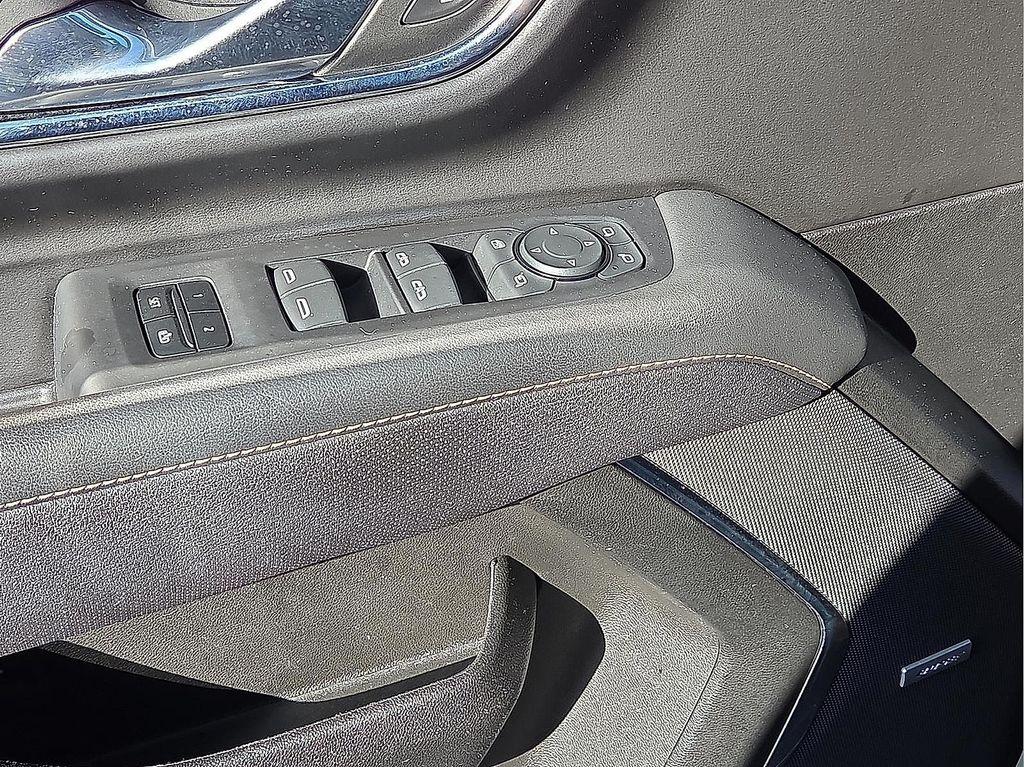 used 2023 GMC Yukon car, priced at $55,915