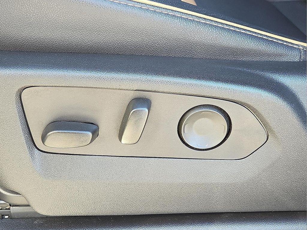 used 2023 GMC Yukon car, priced at $55,915