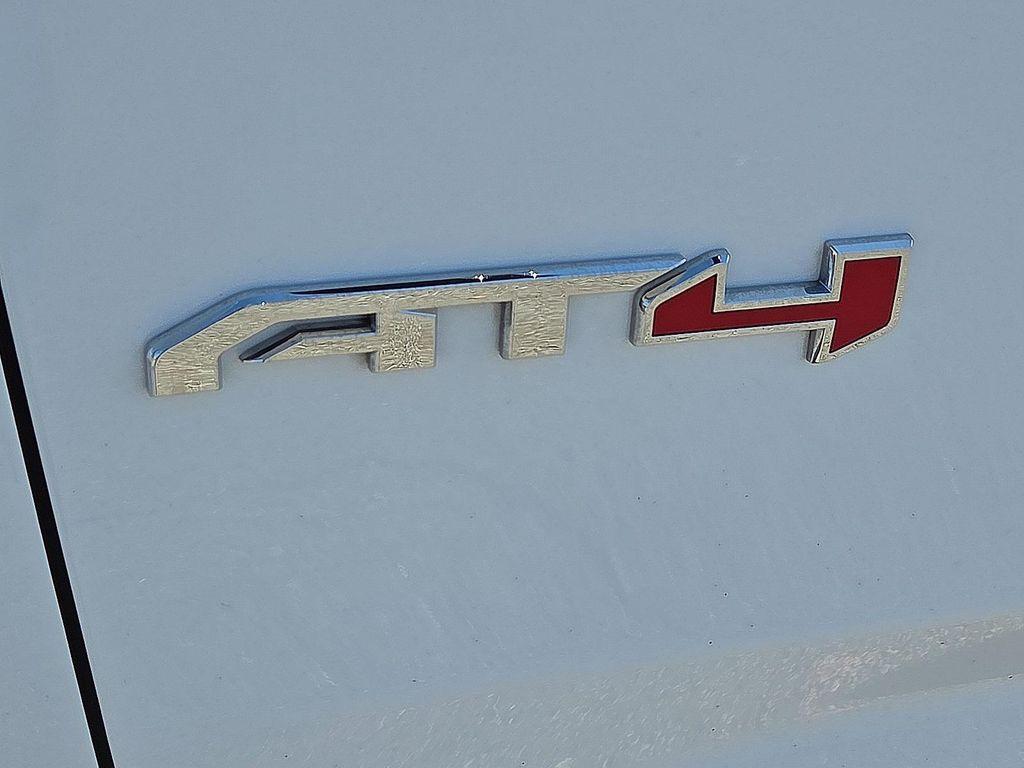 used 2023 GMC Yukon car, priced at $55,915