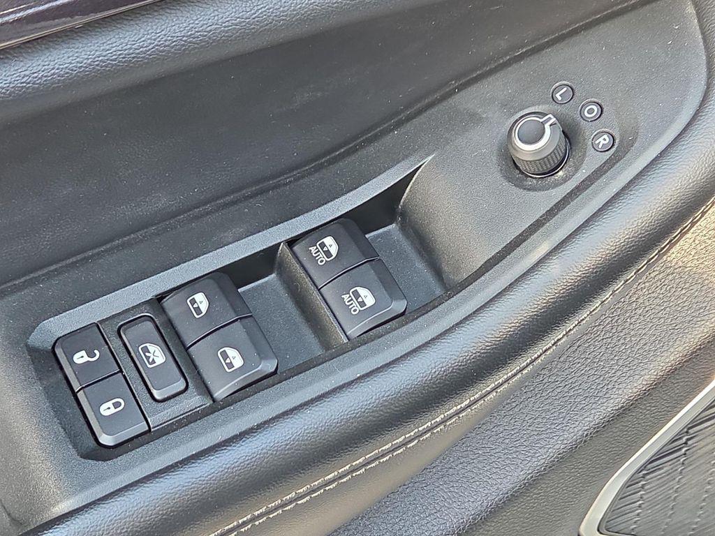 used 2021 Jeep Grand Cherokee L car, priced at $25,050