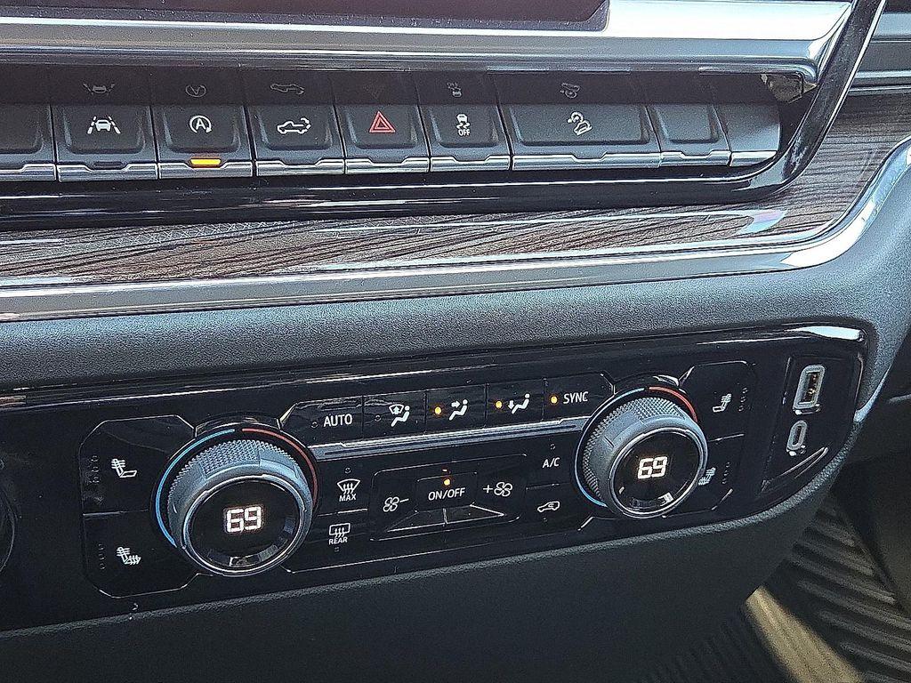 used 2024 Chevrolet Silverado 1500 car, priced at $43,990